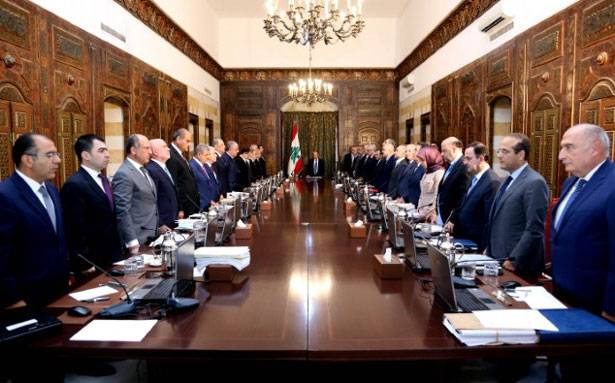 مجلس الوزراء أقرّ إدخال تعديلات على دفتر الشروط لتوليد الكهرباء 
عون : نعمل لتأمين كلّ ما يحتاج اليه الجيش ونطلب حواراً حول الأقساط والرواتب
زعيتر : التعويض على مُزارعي التفاح سيتمّ والمبلغ سيُؤمّن قريباً