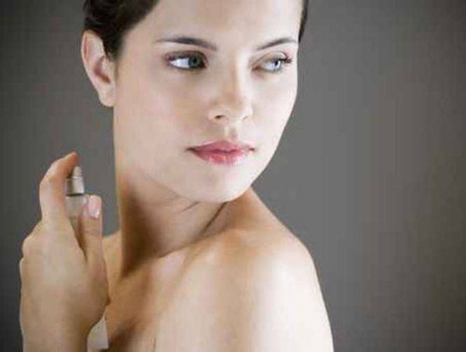 كيف تحتفظ برائحة العطر لأطول فترة؟