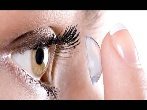 بينها القروح.. تعرّفي الى مخاطر العدسات اللاصقة الملوّنة