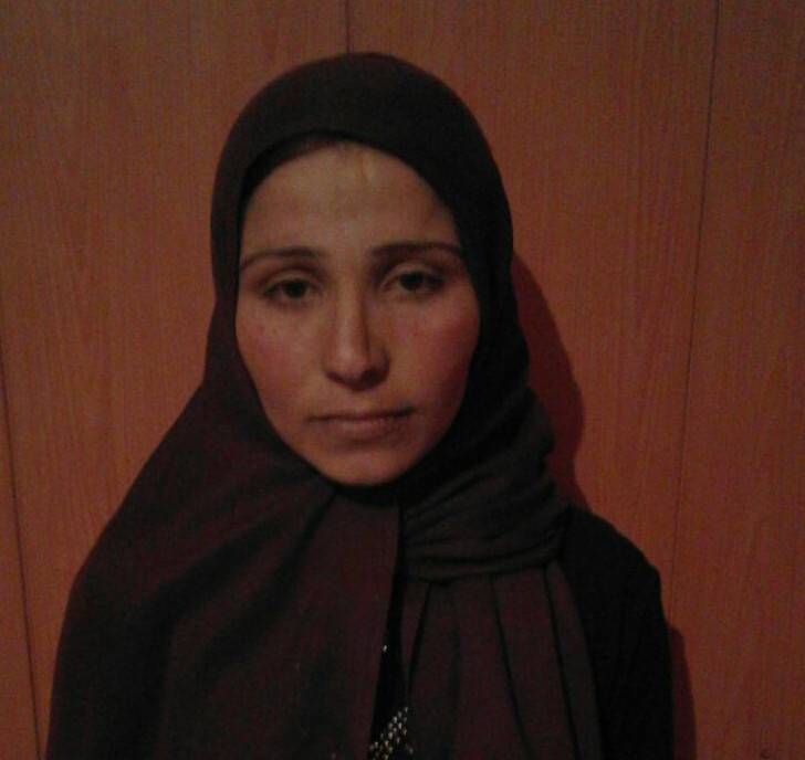 سورية تقتل طفلتها في مخيم المنصورة للنازحين
