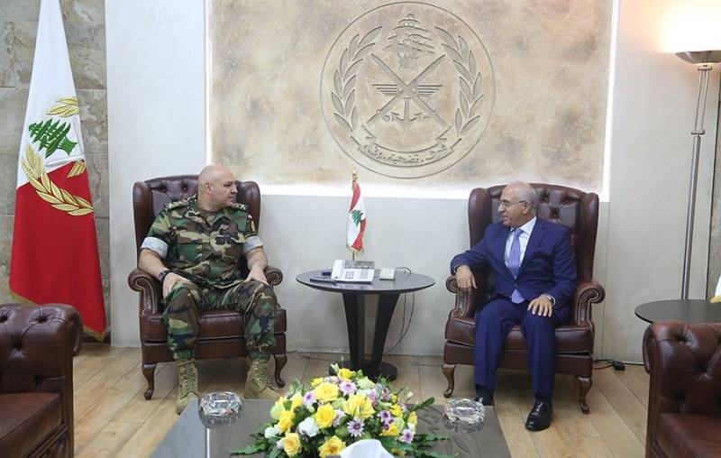 قائد الجيش بحث والقاضي صقر شؤونا قضائية