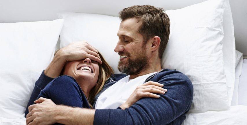 هذا الرجل سيظل يُحبِك إلى الأبد.. اكتشفي أهم سماته!