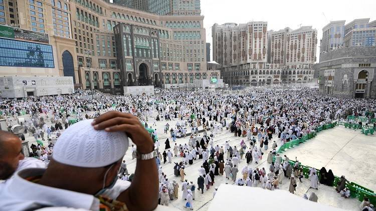 المسلمون يبدأون أداء مناسك الحج بيوم التروية