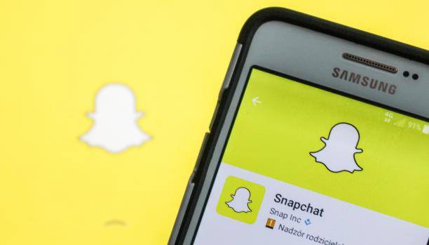 سناب تشات يتعاون مع الشرطة للتحقق من صحة الأخبار!