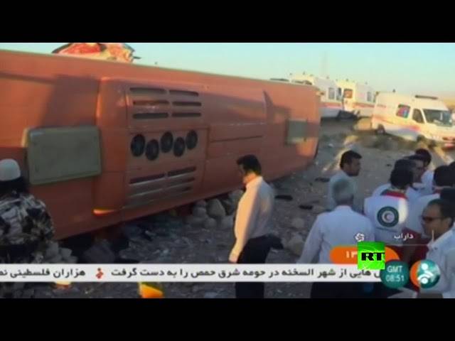مصرع وإصابة عشرات الطالبات بانقلاب حافلة في إيران