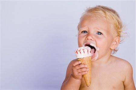 الأطفال سيحبون هذه الدراسة: المثلجات مفيدة على الفطور!