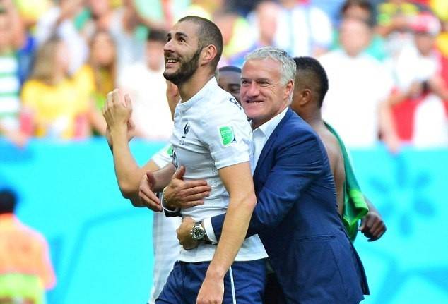 ديشامب يكشف سبب عدم استدعاء بنزيما