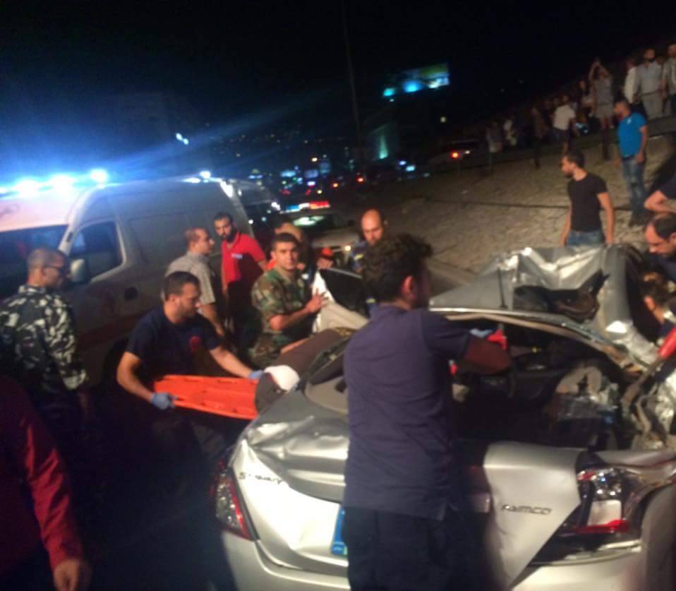 4 جرحى بحادث سير على اوتوستراد جونية