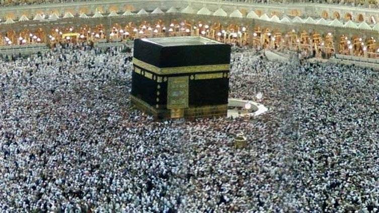 بالصورة - وفاة ممثل شهير عربي اثناء ادائه مناسك الحج!
