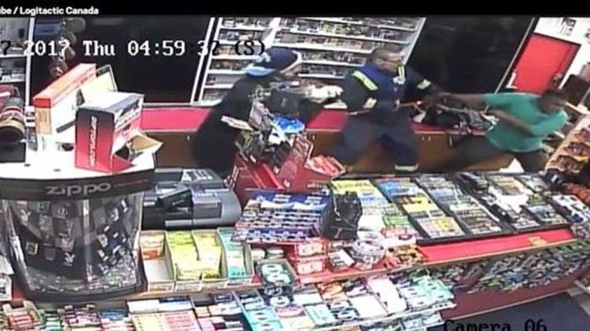 بالفيديو - مواجهة بين صاحب متجر ولصيّن... كيف انتهت؟