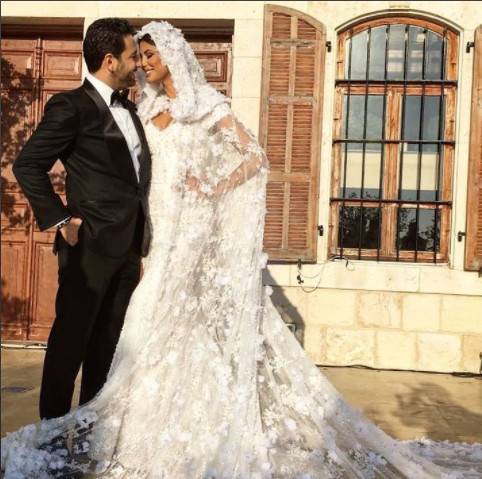 بالفيديو.. وسام بريدي يشعل أجواء زفافه برقصة حماسية