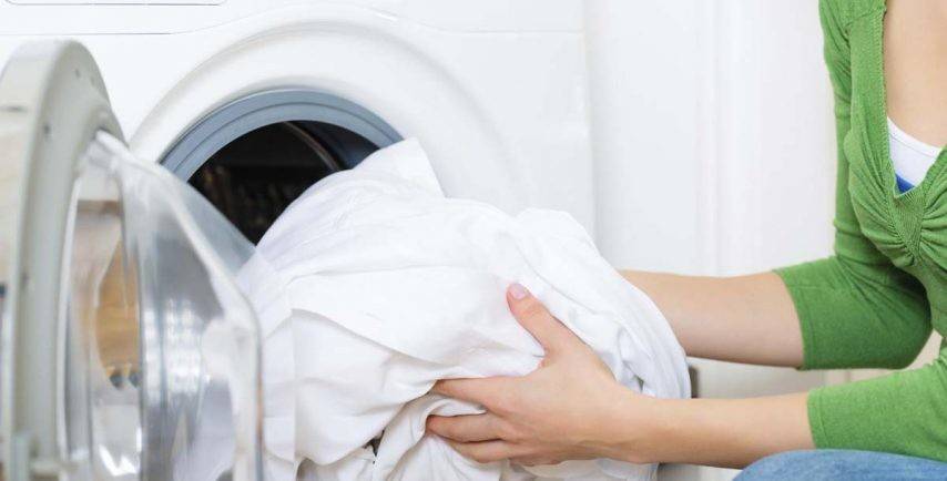 أخطاء شائعة بحق الغسيل.. تجنبيهاً رفقاً بملابسك