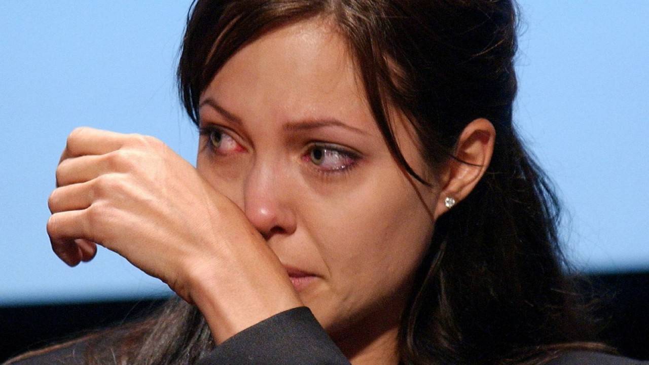 بعد الإمتناع عن الجنس.. "تصريح نادر" لأنجلينا جولي!