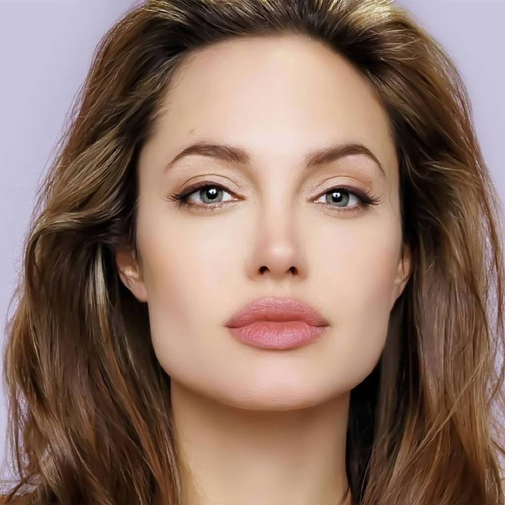 مفاجأة صادمة - أنجلينا جولي تقرر الامتناع عن ممارسة العلاقة الحميمة.. والسبب مفاجئ!