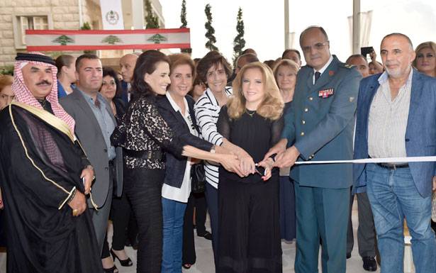 الصلح رعت افتتاح معرض الأشغال اليدويّة
لـ«جمعيّة لبنان العطاء الخيريّة» ــ عاليه