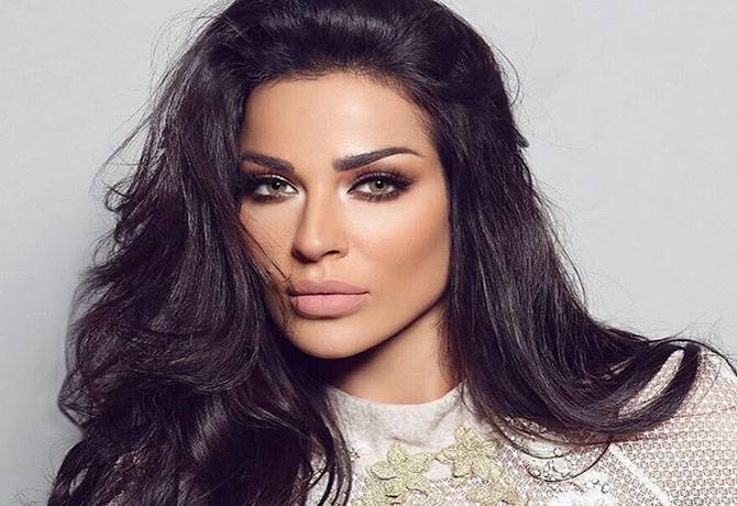 بالصورة.. نادين نجيم من دون مكياج!