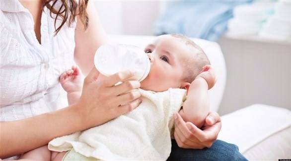 حليب البودرة.. متى تقدمه لرضيعك؟