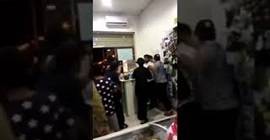 بالفيديو.. لحظة اعتداء مراهقين على عاملين في سوبر ماركت بطريقة وحشية!