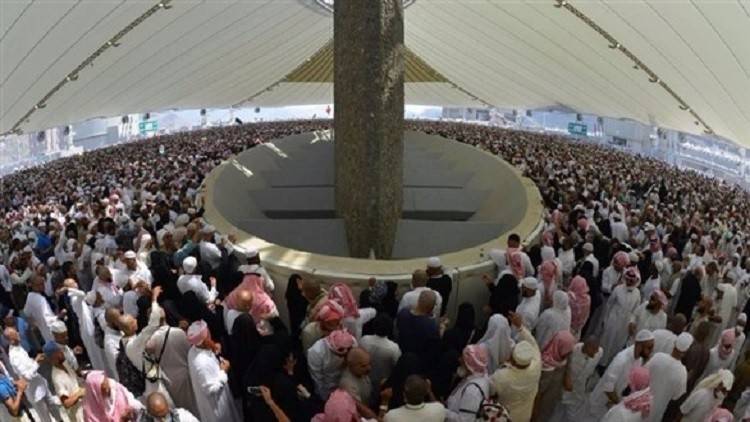 حاج سوري يرجم البغدادي والجولاني