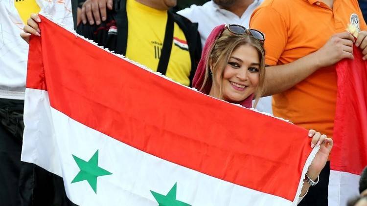 كيف دخلت السيدات الإيرانيات إلى المدرجات خلال مباراة سوريا-إيران رغم الحظر؟