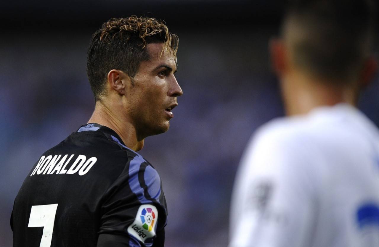 بالفيديو: رونالدو يُبكي مشجعة مدريدية!