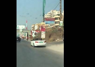 فيديو مروّع.. سائق يفقد السيطرة على سيارته في لبنان ثم!