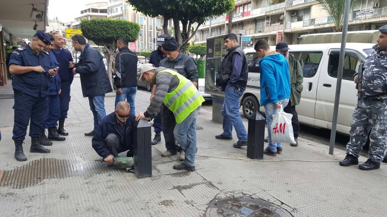 بدء إزالة المخالفات عن الارصفة والأملاك العامة في الشمال