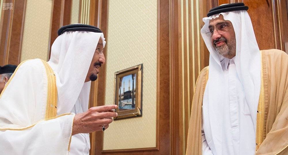 كيف علّق الشيخ عبدالله آل ثاني على اتصال أمير قطر  بولي العهد السعودي؟