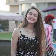 هذه الطفلة الممثلة جدها فنان شهير وخالتها نجمة معروفة