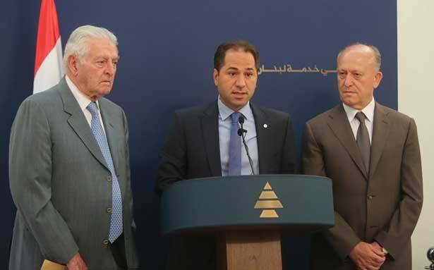 إجتماع ضمّ الجميل وشمعون وريفي:
لا مكان للإستسلام في قاموسنا