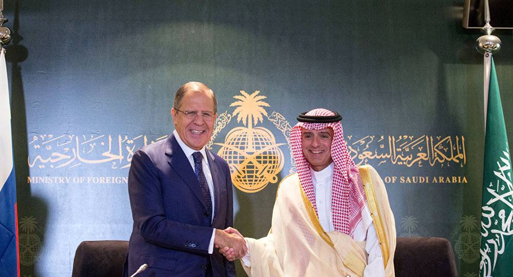 ماذا يفعل وزير الخارجية الروسي في السعودية
