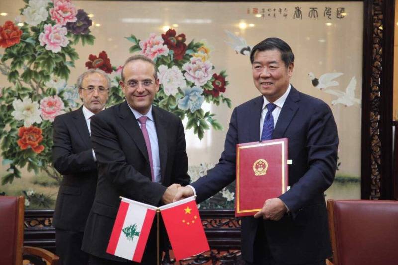 وزير الاقتصاد اختتم زيارته الى الصين بتوقيع مذكرة تفاهم للتعاون في إطار الحزام الاقتصادي لطريق الحرير
