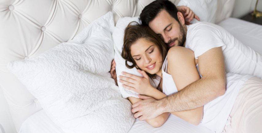 هكذا يؤثر النوم الكافي على سعادتك الزوجية