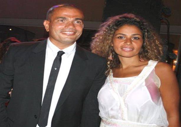 عمرو دياب يسافر مع حبيبته.. وزوجته تنشر رسالة مفاجئة