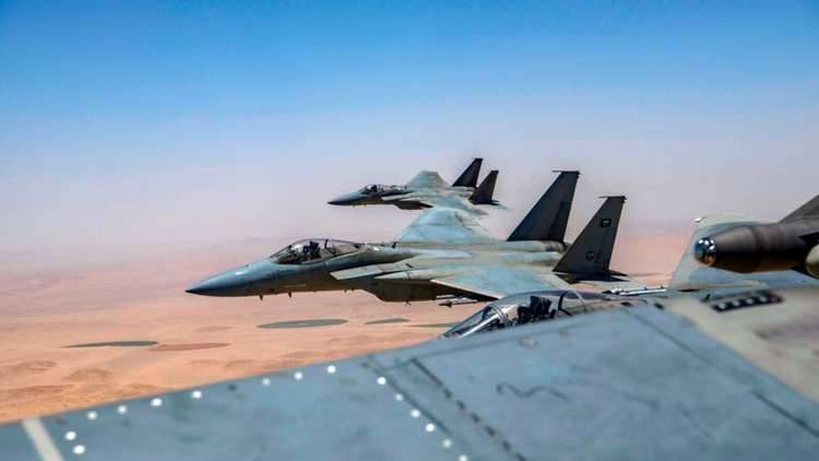 مناورات جوية سعودية مصرية على وقع الأزمة مع قطر
