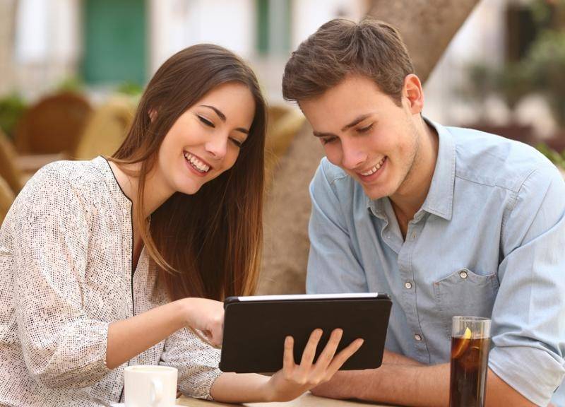 3 أمور لا تخفيها عن شريكك أبداً!