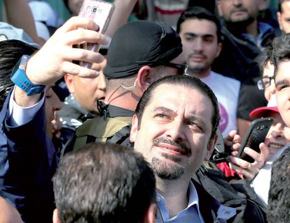 كزدورة لبنانية في "الساحة الحمرا" بموسكو.. و"سيلفي" مع الحريري!