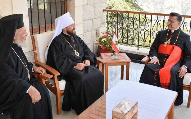 هيلاريون بحث مع رئىس الجمهوريّة وعودة أوضاع مسيحيي الشرق
الراعي : لتفعيل الرسالة المسيحيّة والشهادة  في المنطقة