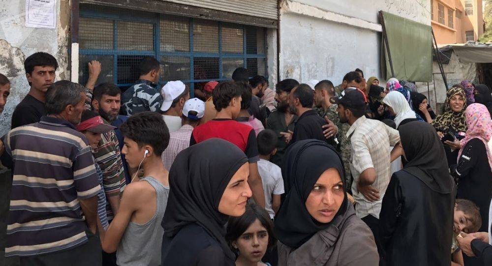 شاهد.. حركة المدنيين داخل أسواق دير الزور بعد حصار طويل