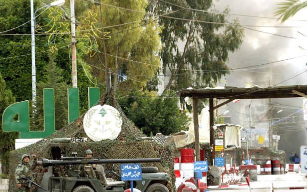 عين الحلوة يهدد بيروت والجنوب... والامن اللبناني