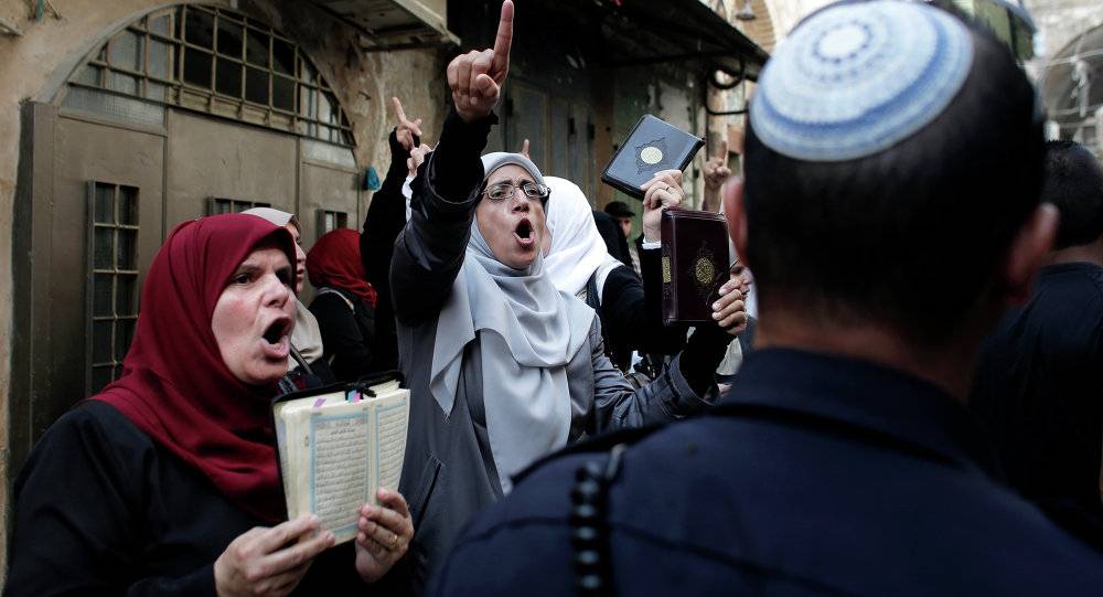 خان الأحمر.. أحدث قضايا تهجير الفلسطينيين