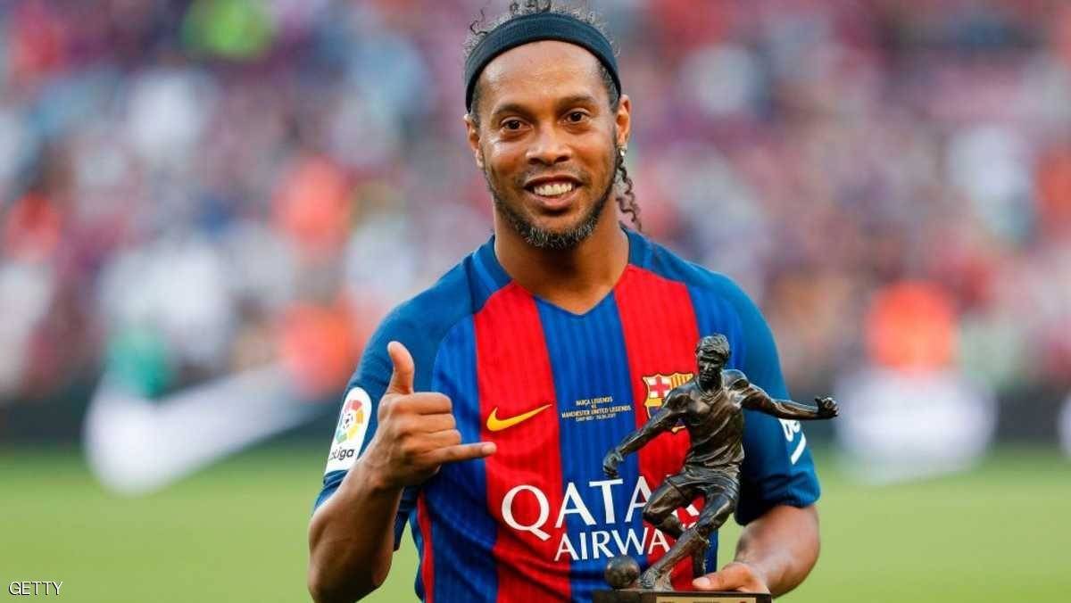 رونالدينيو على رادار البرسا لتعويض ديمبيلي المصاب!