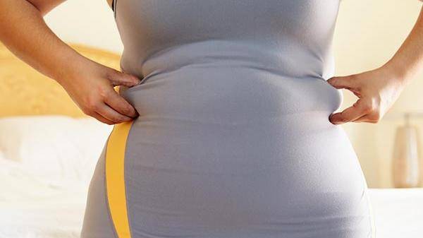 إحذرن.. دهون البطن قد تُصيبكن بالسرطان!