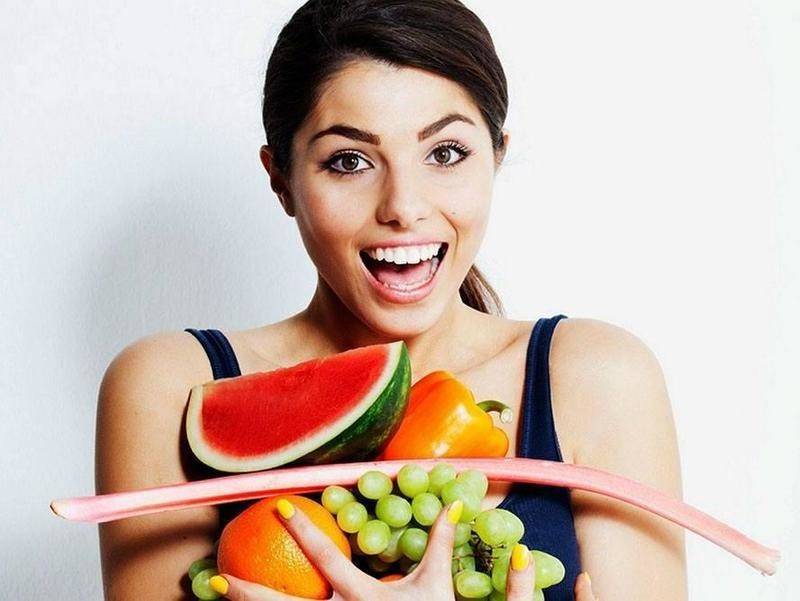 أسباب انتفاخ البطن بعد غياب الطمث والحلول السريعة
