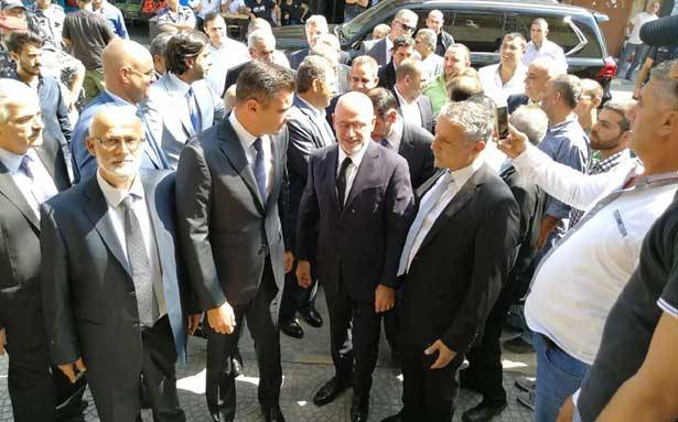جال في  حلبا «عكّار تستحقّ الإنماء»
فنيانوس : لن أترك طريقاً من دون تعبيد
أذا أُقرّت مُوازنة الأشغال كاملة