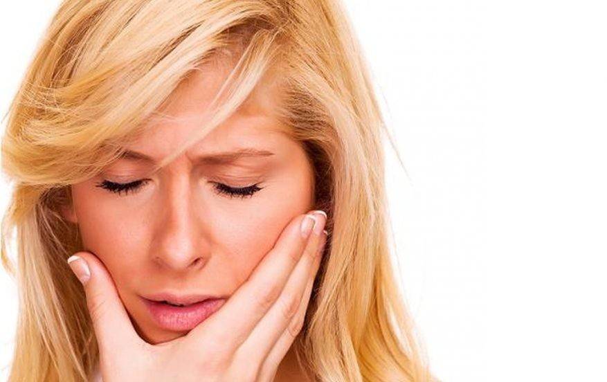 علاج طبيعي لتتخلصي من آلام الأسنان بسرعة