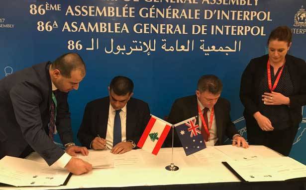 ترأس وفداً الى الصين للمشاركة في مؤتمر الإنتربول
عثمان وقع مُذكرة تفاهم مع الشرطة
الأوستراليّة حول مُكافحة الجريمة عبر الوطنيّة