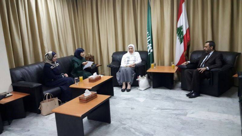 الحوت التقى وفد المرأة الفلسطينية في الخارج