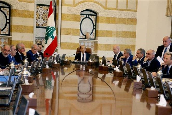 مجلس الوزراء : اجواء ايجابية وجلسة غداً في السراي لانجاز الاجراءات القانونية لمعالجة قانوني السلسلة والضرائب