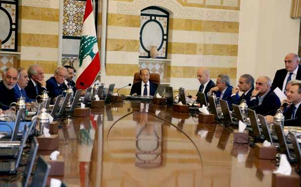 إتفاق «مبدئي» لدفع رواتب أيلول مع الزيادات
إجراءات قانونيّة لمعالجة قانوني السلسلة والضرائب
تعلن اليوم في جلسة لمجلس الوزراء في السراي